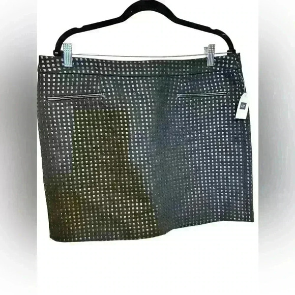 NWT Gap Black Textured Square Pattern Lined Mini Skirt faux leather Size 14 - Picture 2 of 7
